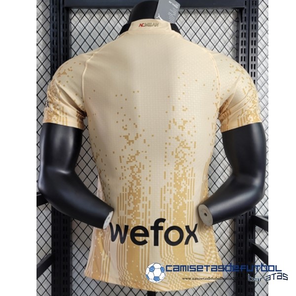 PUMA Tailandia Especial Jugadores Camiseta AC Milan Equipación 2023 2024 Amarillo - Image 2