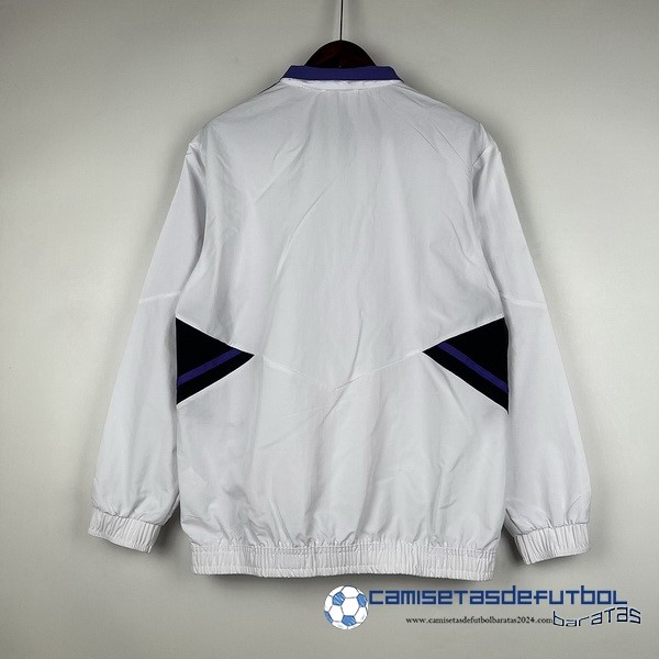 adidas Rompevientos Real Madrid Equipación 2023 2024 Blanco Purpura - Image 2